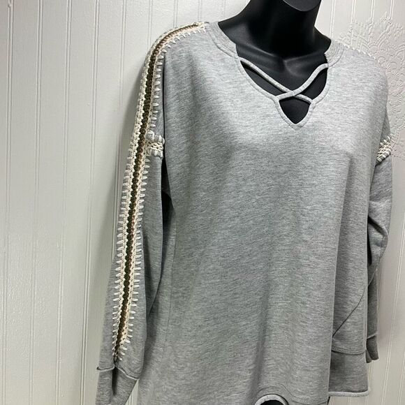 DEMOCRACY Sweatshirt - Picture 2 of 6